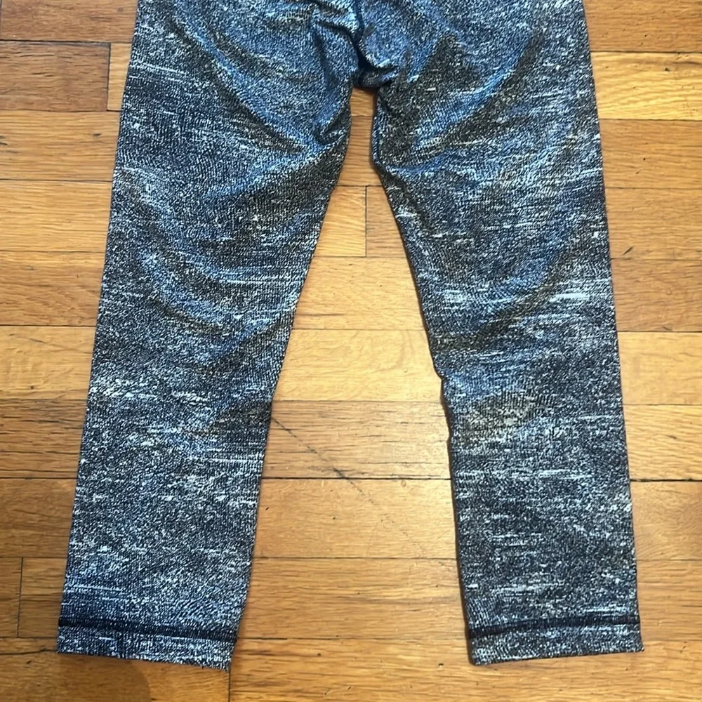 Lululemon Wunder Under High-Rise Crop Tights in Rush Jacquard, size 6 - Picture 12 of 14